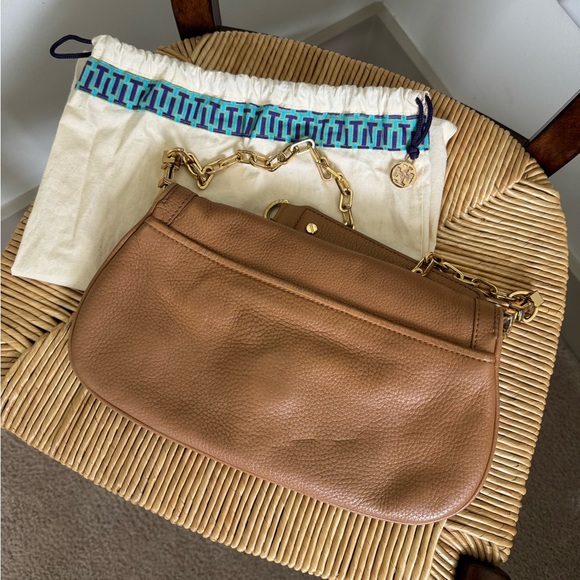 TORY BURCH BROWN LEATHER WITH GOLD LOGO CROSSBODY ✨ - Picture 5 of 6